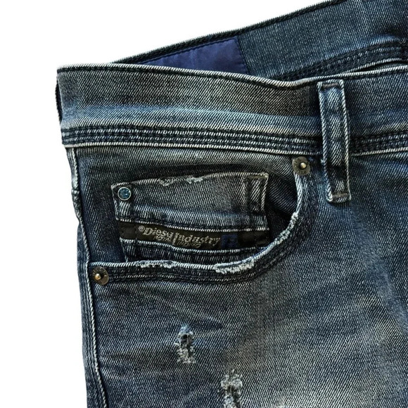 DIESEL Jeans Mens 26 x 30 Distressed Tepphar Slim Carrot Stretch Denim EUC - Picture 3 of 8